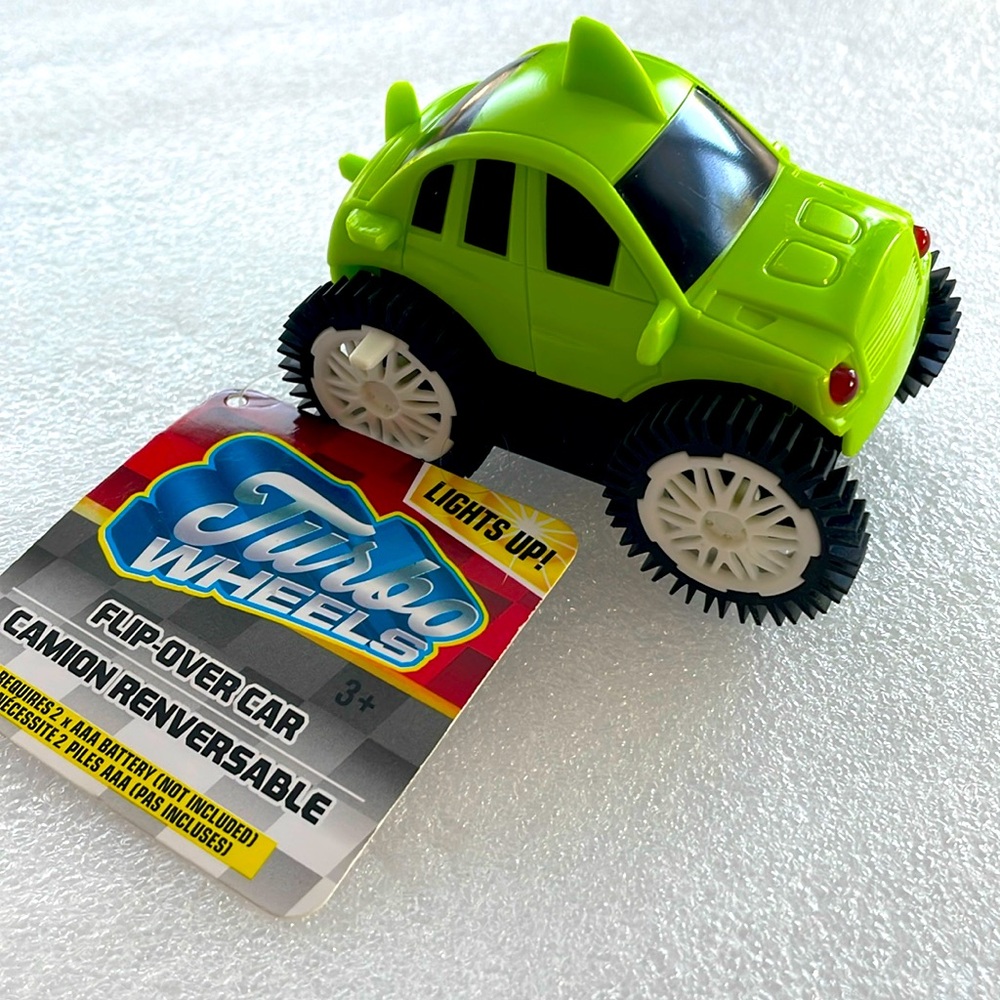 NWT Turbo Wheels Flip Over Light Up Car Vintage